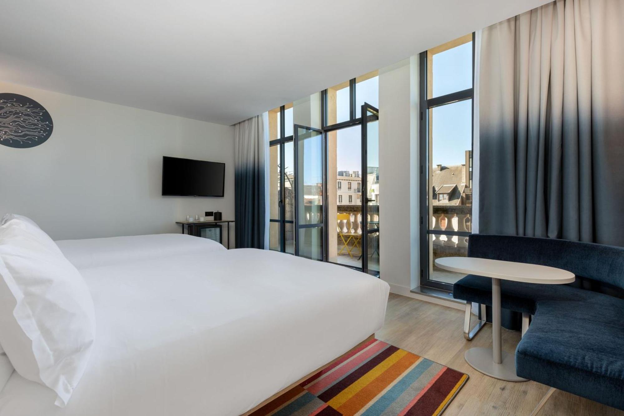 Aloft Hotel Dijon By Marriott Exterior photo