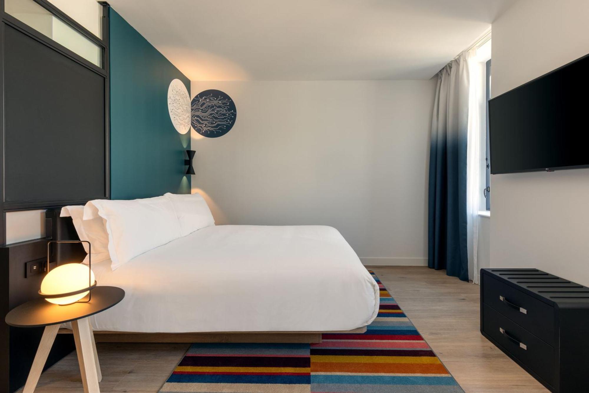Aloft Hotel Dijon By Marriott Exterior photo