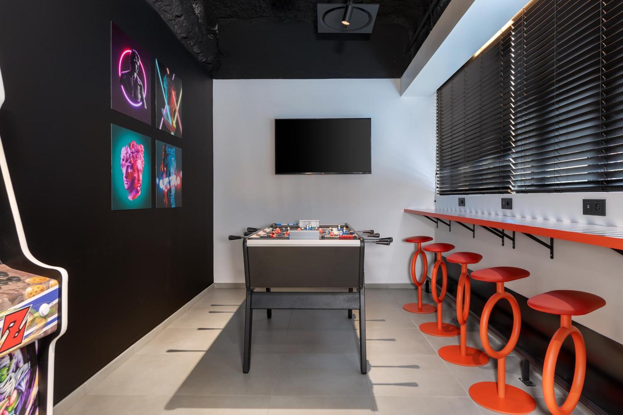 Aloft Hotel Dijon By Marriott Exterior photo